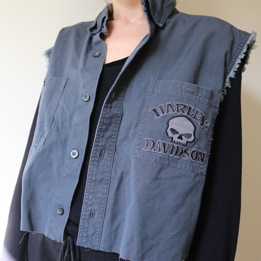 2/$15 Harley Davidson Cropped Vest